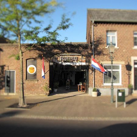 Koperen Keteltje Bed & Breakfast Nieuwstadt Bagian luar foto