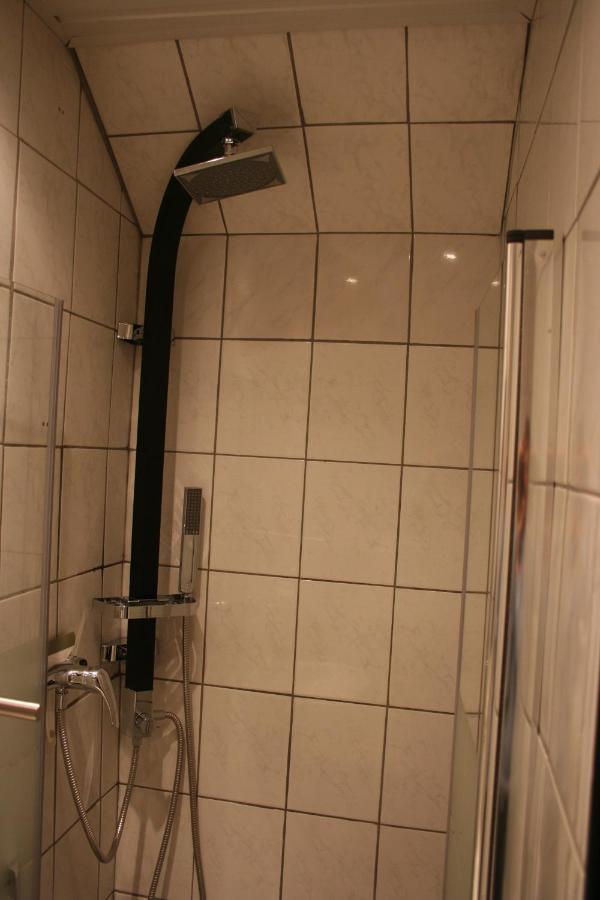 Koperen Keteltje Bed & Breakfast Nieuwstadt Bagian luar foto