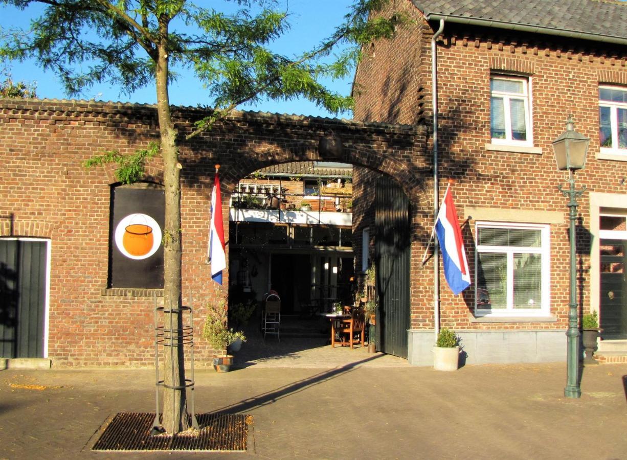 Koperen Keteltje Bed & Breakfast Nieuwstadt Bagian luar foto